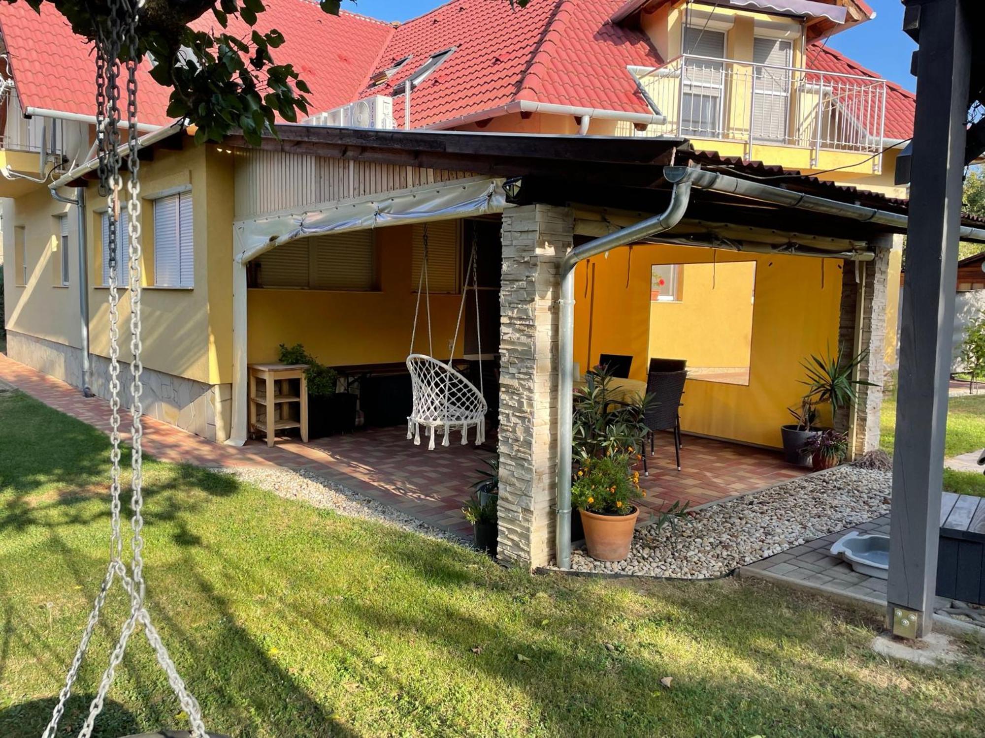 Jasmin Apartment House Vonyarcvashegy Exteriör bild